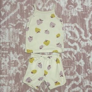 🧡 3 For $12 Bundle Sale 🧡  Carter's Strawberry 100% Snug Fit Cotton Pajamas